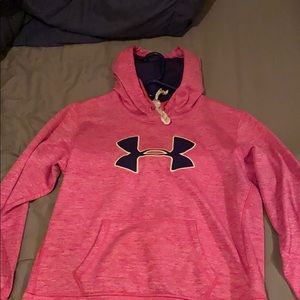 Under armour woman’s sweatshirt size L